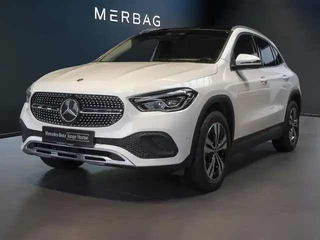 Mercedes-Benz GLA 200