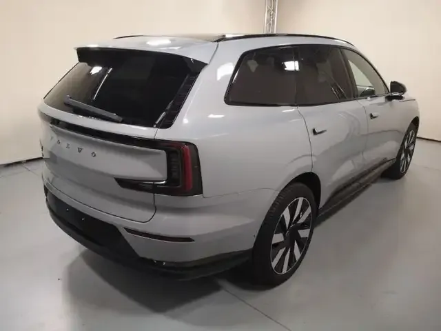 Volvo EX90