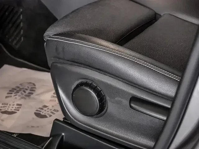 Mercedes-Benz B 220