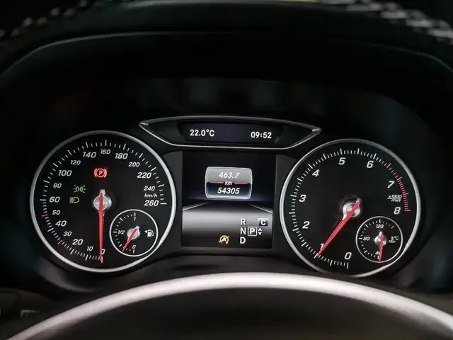 Mercedes-Benz B 220