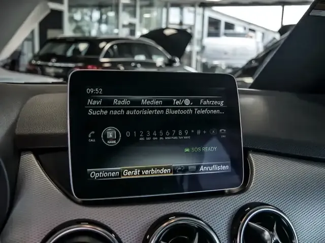 Mercedes-Benz B 220