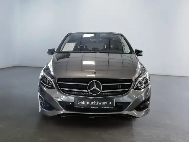 Mercedes-Benz B 220
