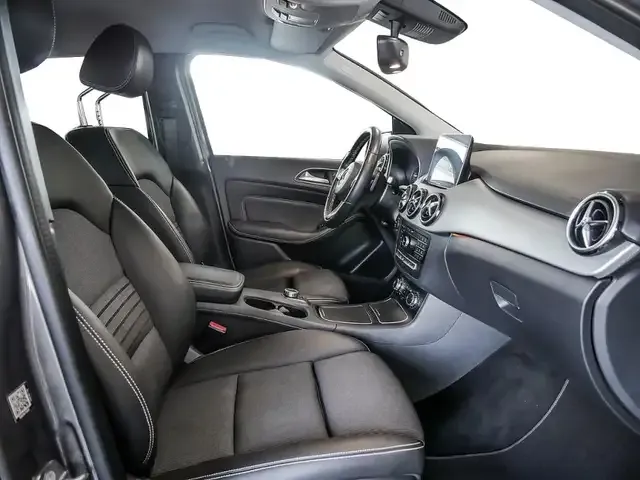 Mercedes-Benz B 220