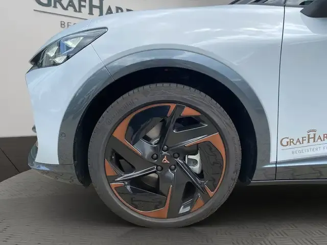 CUPRA Tavascan