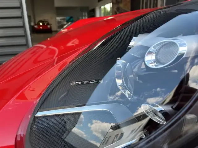 Porsche 992