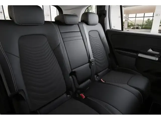 Mercedes-Benz GLB 220