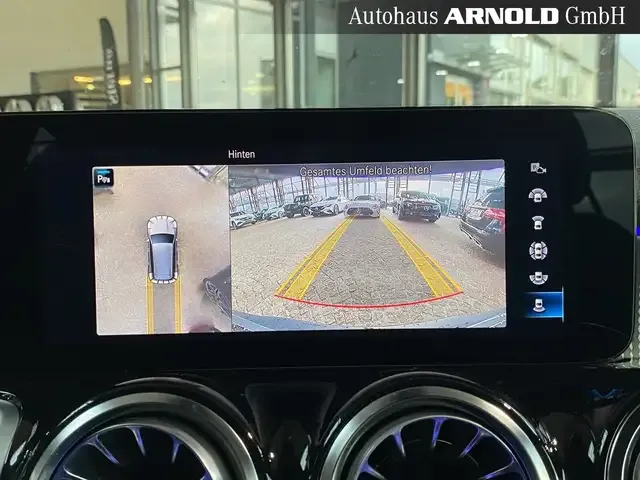 Mercedes-Benz EQB 300