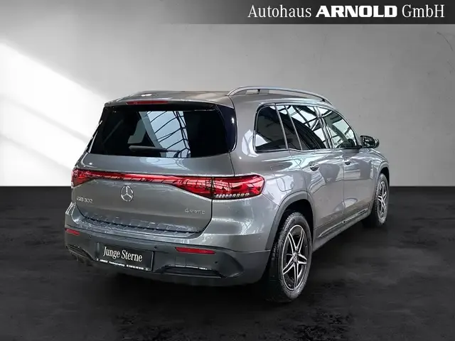 Mercedes-Benz EQB 300