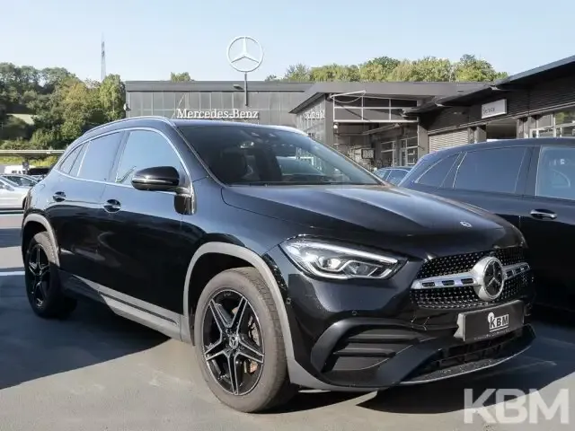 Mercedes-Benz GLA 250