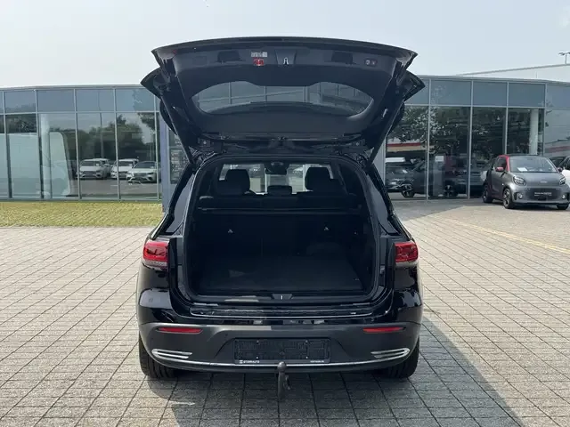 Mercedes-Benz EQB 300
