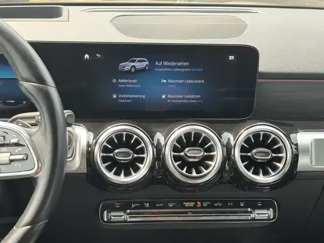 Mercedes-Benz EQB 300