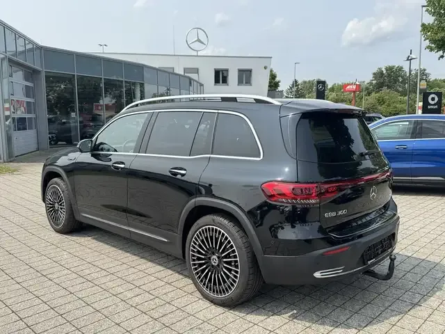 Mercedes-Benz EQB 300
