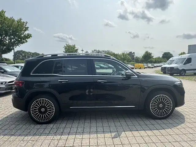 Mercedes-Benz EQB 300