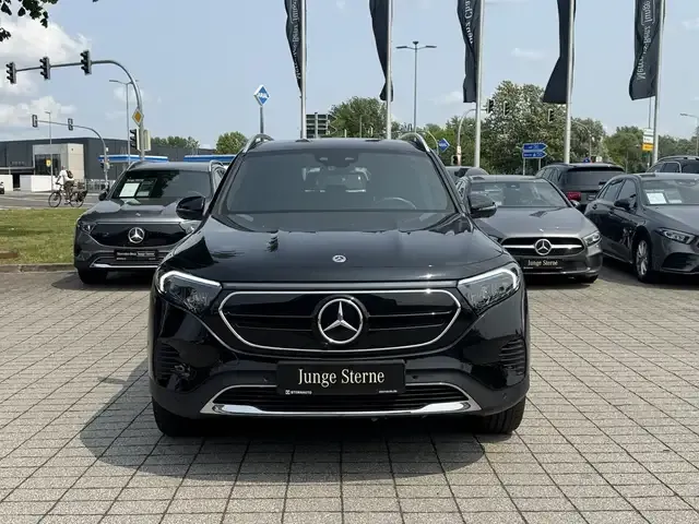 Mercedes-Benz EQB 300