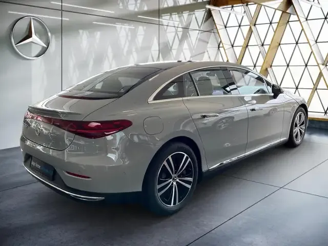 Mercedes-Benz EQE 350