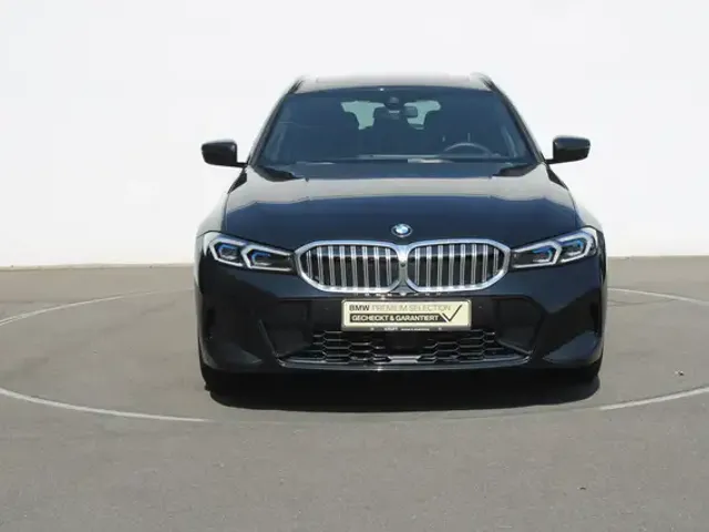 BMW 330