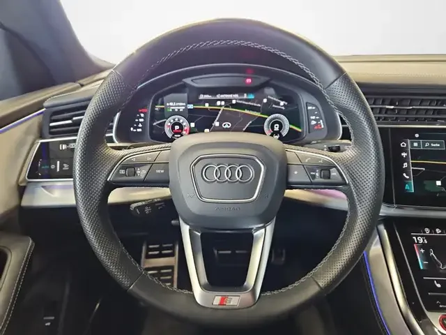 Audi SQ8