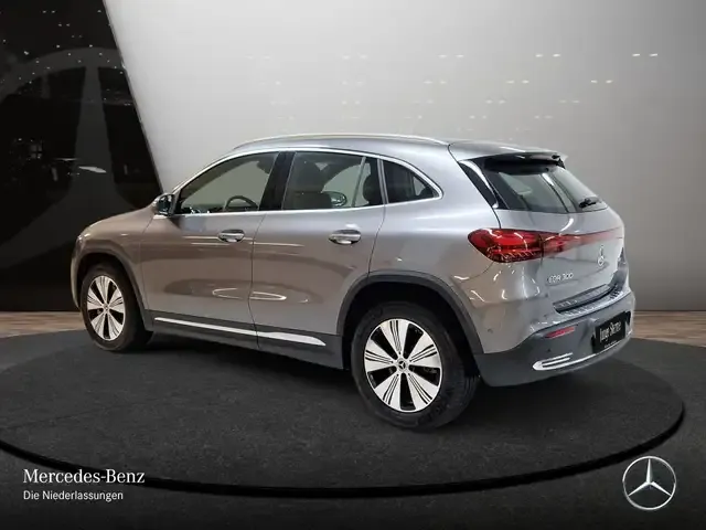 Mercedes-Benz EQA 300