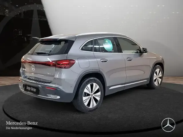 Mercedes-Benz EQA 300