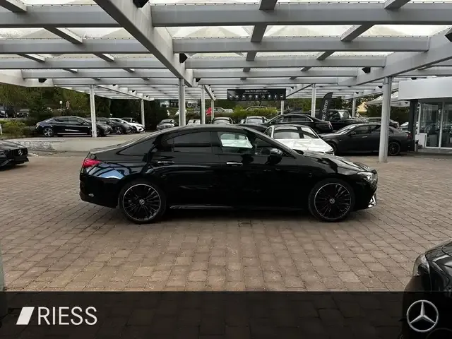 Mercedes-Benz CLA 220