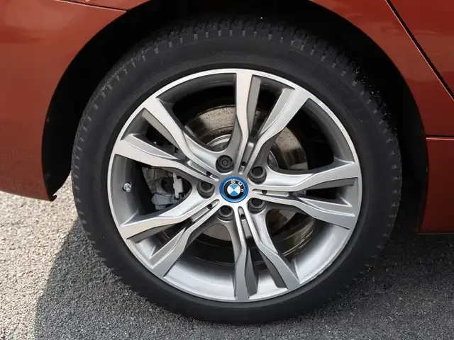 BMW 225