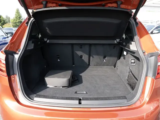 BMW 225