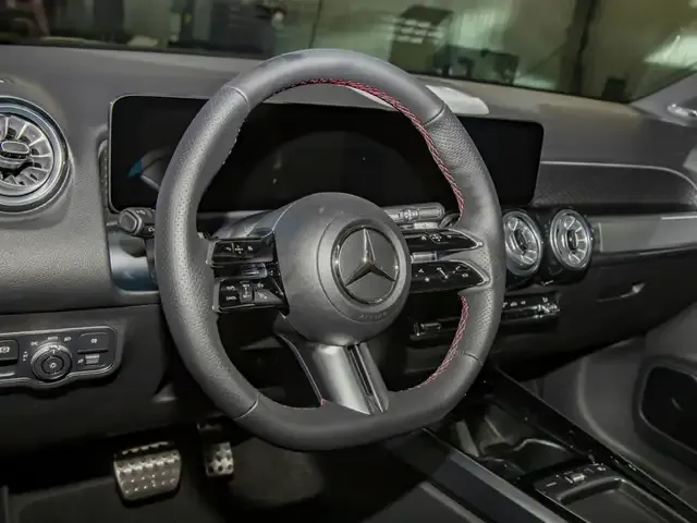 Mercedes-Benz GLB 220