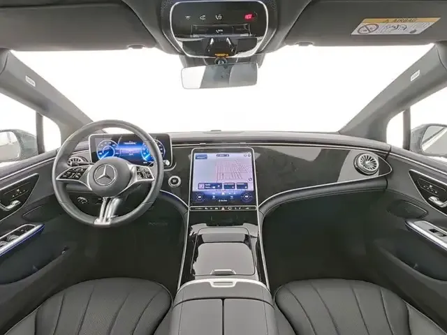 Mercedes-Benz EQE 300