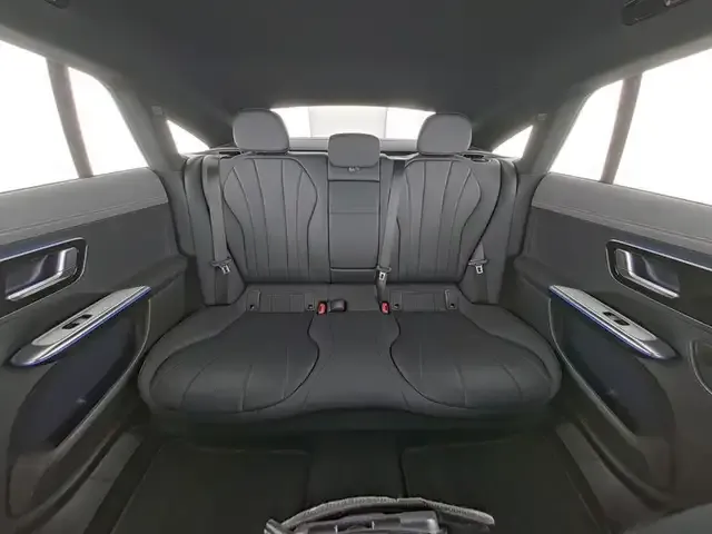 Mercedes-Benz EQE 300