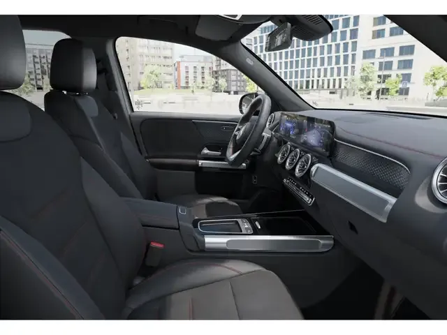 Mercedes-Benz EQB 300