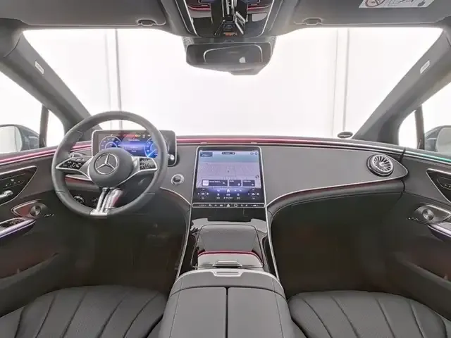 Mercedes-Benz EQE 300