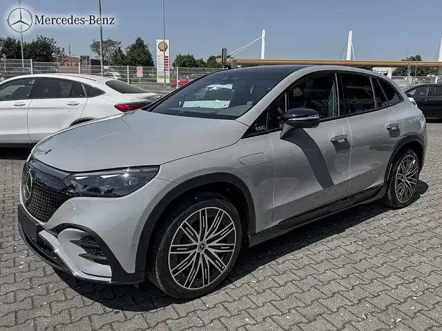 Mercedes-Benz EQE SUV