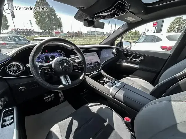Mercedes-Benz EQE SUV