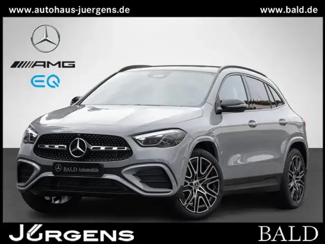 Mercedes-Benz GLA 220