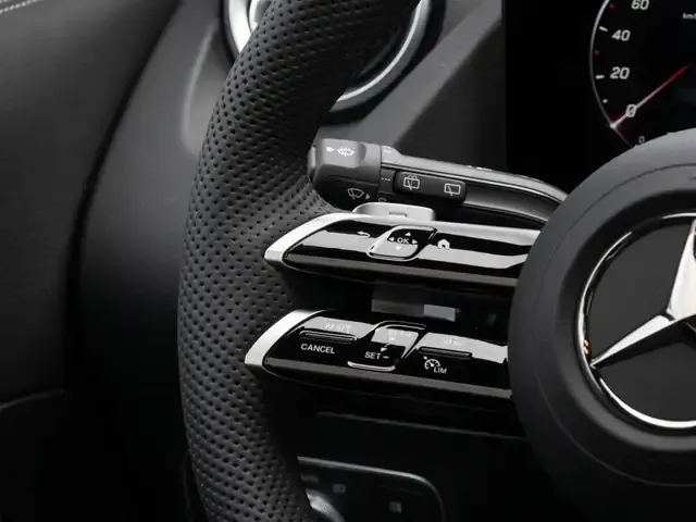 Mercedes-Benz GLA 220