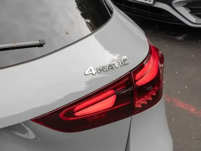 Mercedes-Benz GLA 220