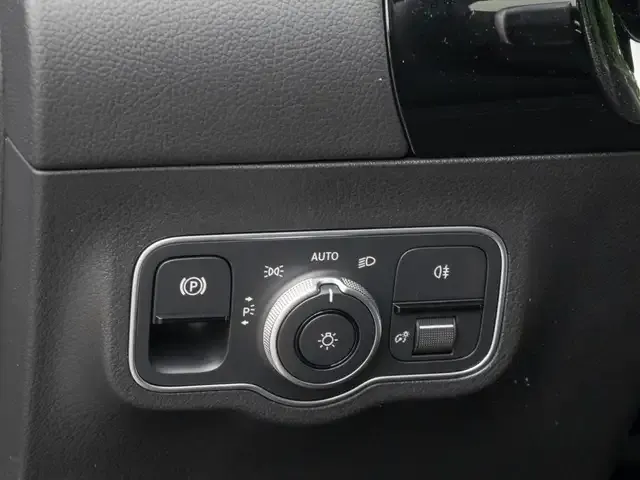Mercedes-Benz GLA 220