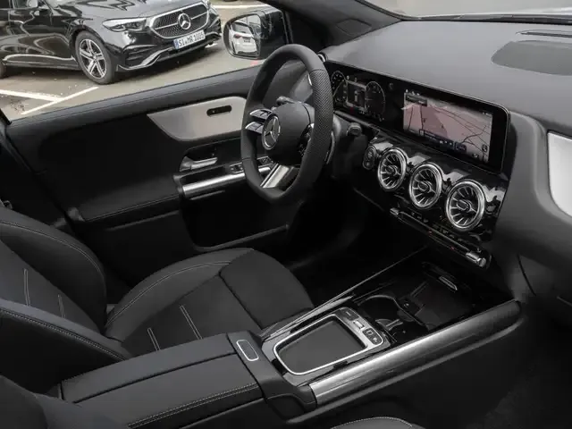 Mercedes-Benz GLA 220