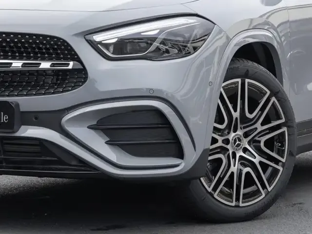 Mercedes-Benz GLA 220