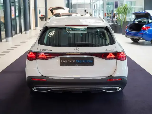 Mercedes-Benz E 300