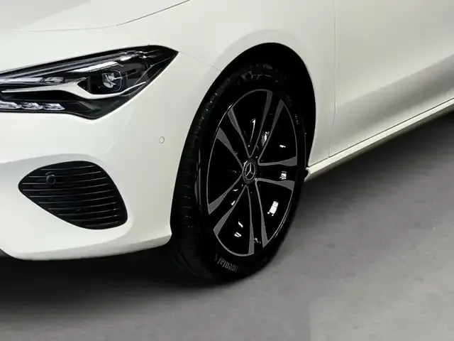 Mercedes-Benz CLA 220