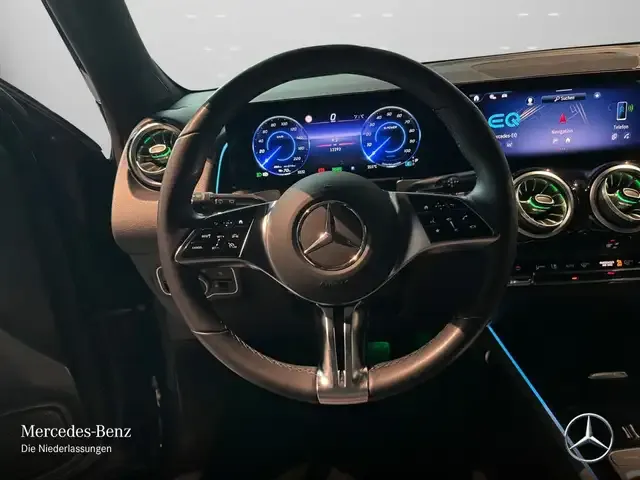 Mercedes-Benz EQB 300