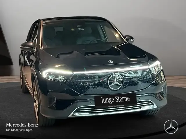 Mercedes-Benz EQB 300