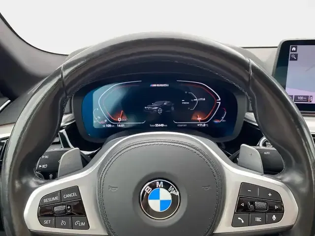 BMW M550