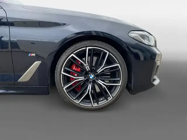 BMW M550