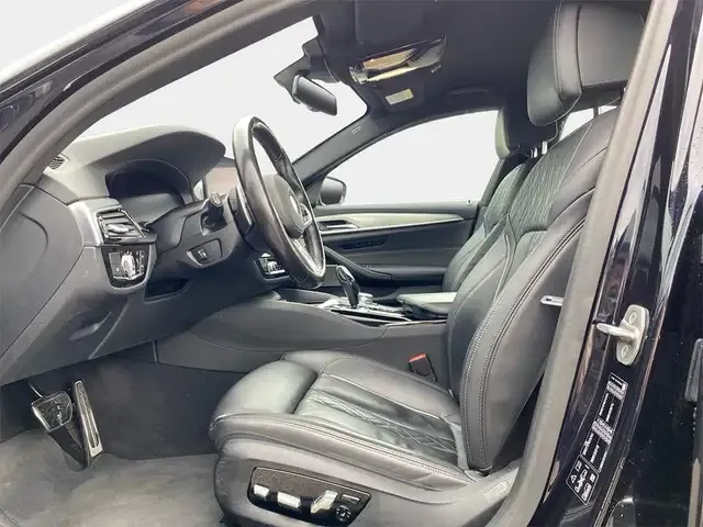 BMW M550
