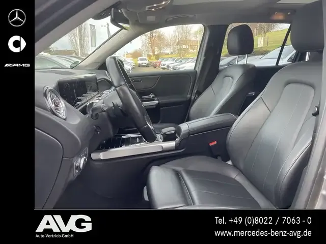 Mercedes-Benz EQB 300