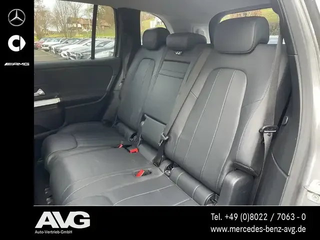 Mercedes-Benz EQB 300