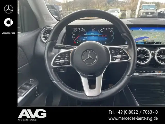 Mercedes-Benz EQB 300