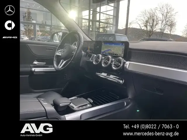 Mercedes-Benz EQB 300